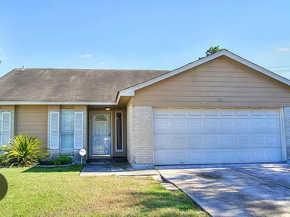1330 Castle Glen Dr, Houston, TX 77015