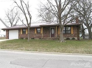 214 N Buffalo St, Marshfield, MO 65706