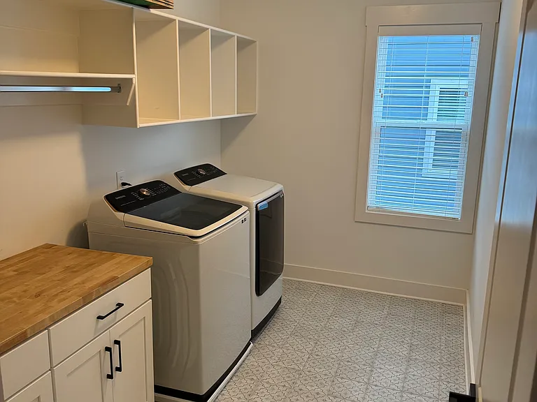 1700 Sherwood Ln #B — Photo 24
