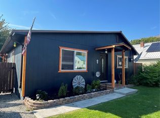 615 W 1st St, Omak, WA 98841