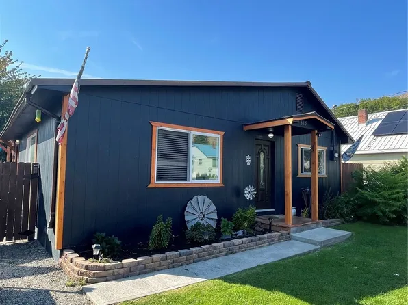 615 W 1st Street, Omak, WA 98841