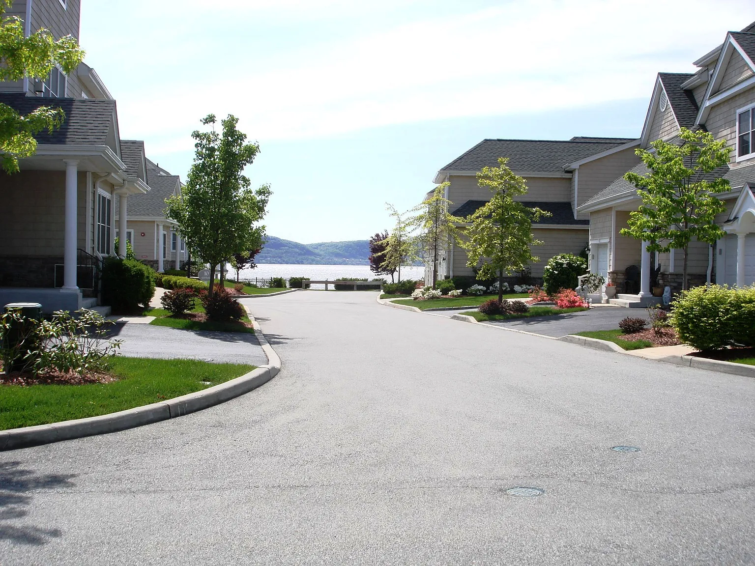 1 bed, 923 sqft, $3,400 — Photo 4