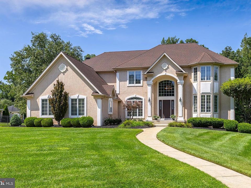 1st image of 313 Belmont Ct