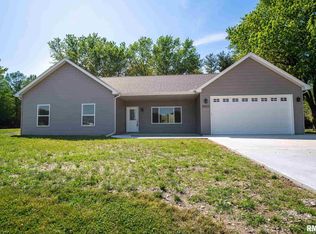 8005 N Blackbridge Rd, Edwards, IL 61528