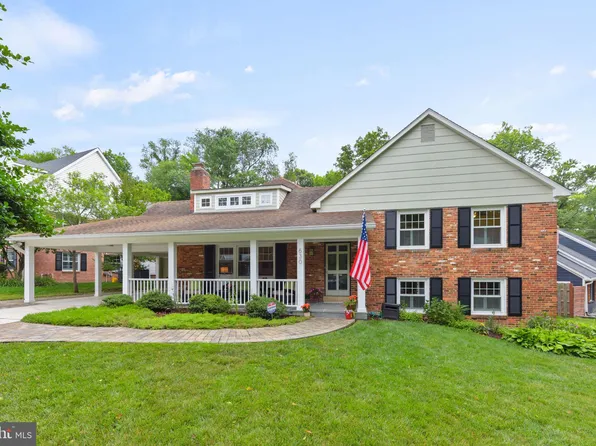 630 Oakley Pl, Alexandria, VA 22302