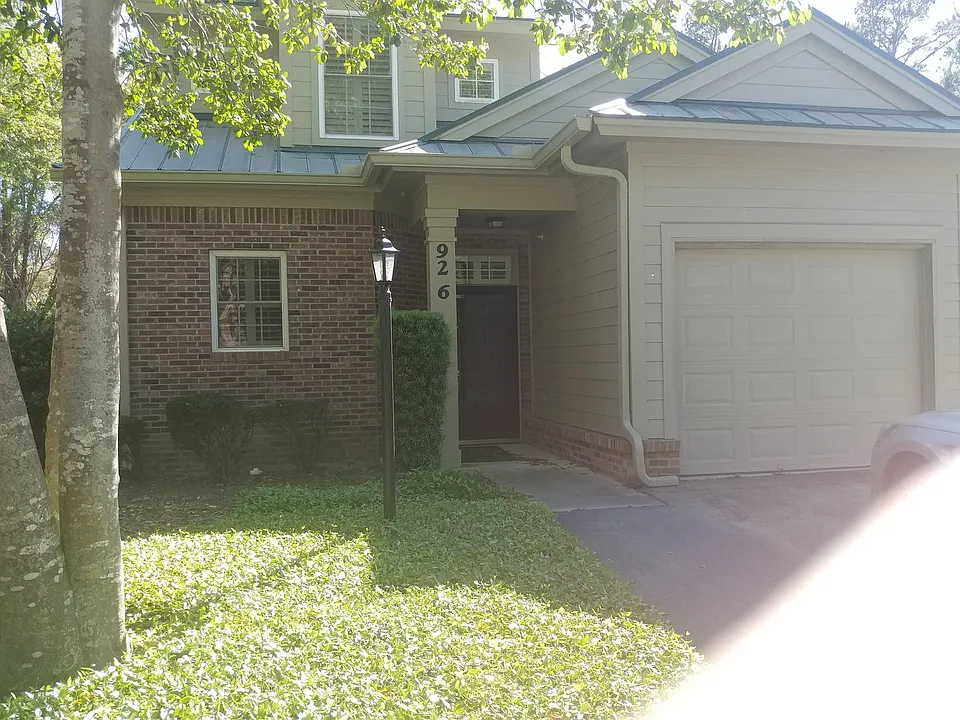 92-6 Twelve Oaks Dr