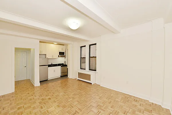 Rented by Cooper & Cooper Real Estate | media 14