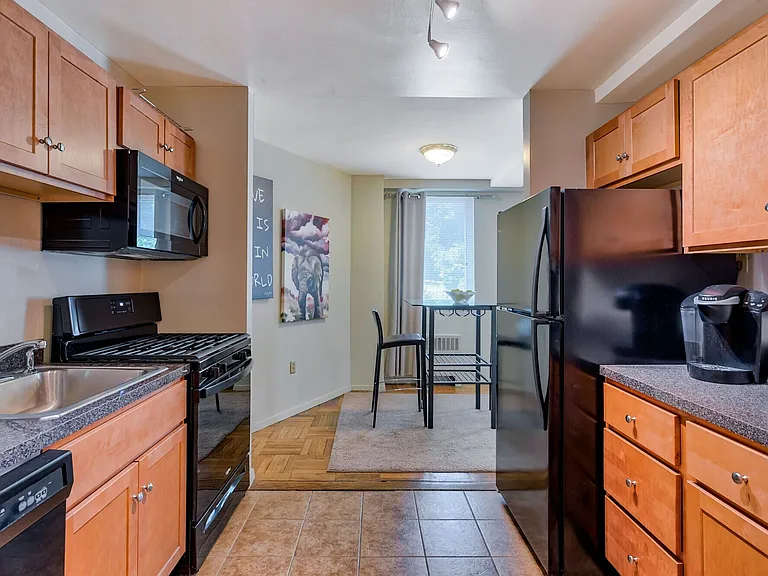 Thomas Wynne Apartments — Photo 56