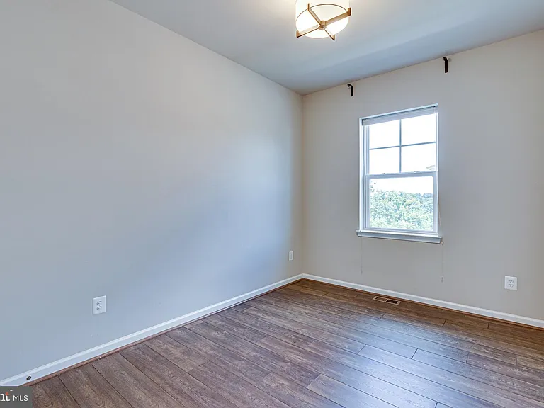 14263 Travilah Rd — Photo 30