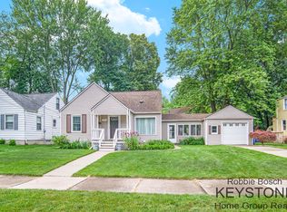 246 Rosemary St SE, Grand Rapids, MI 49507
