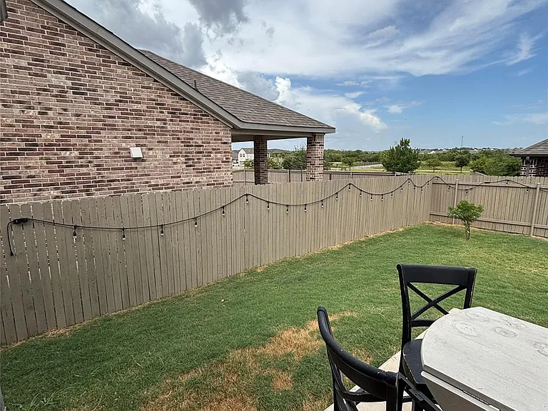 8013 Philbrook Dr — Photo 30