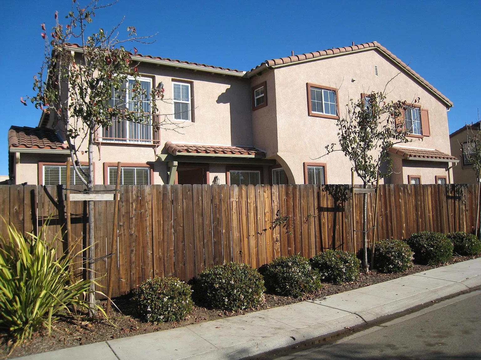 3 bed, 2.5 bath, 1790 sqft, $3,250 — Photo 1