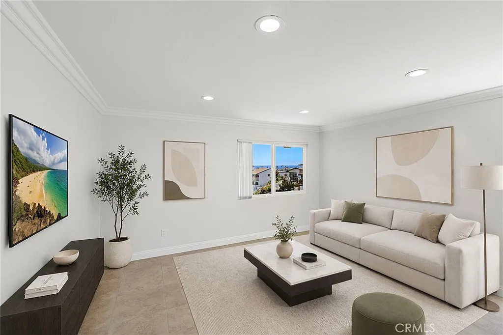 2 bed, 900 sqft, $3,395 — Photo 1