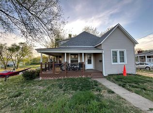 408 S Warren St, Warrensburg, MO 64093