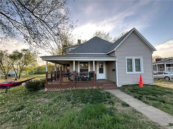 408 S Warren St, Warrensburg, MO 64093