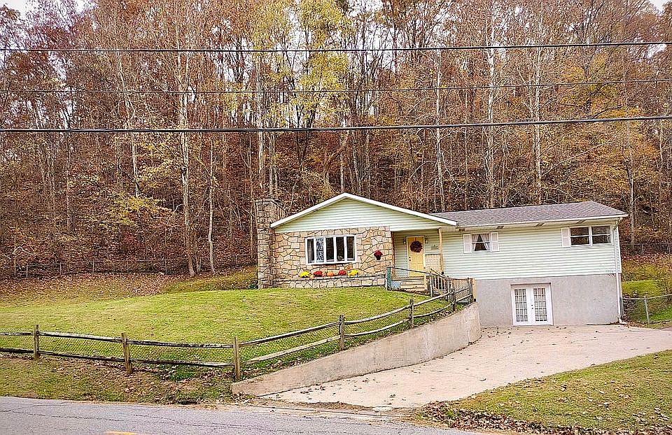 1st image of 1781 Woodward Dr