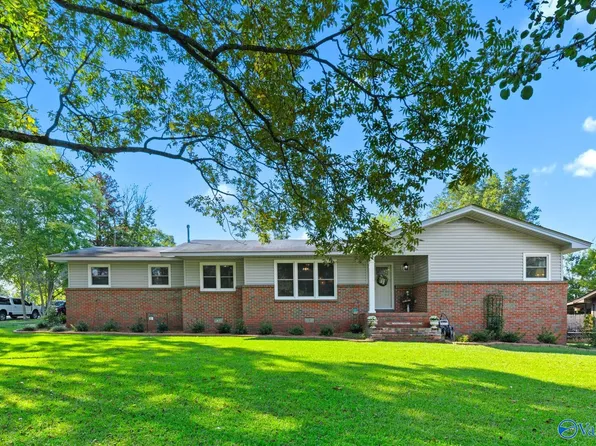 810 8th Ct NE, Cullman, AL 35055