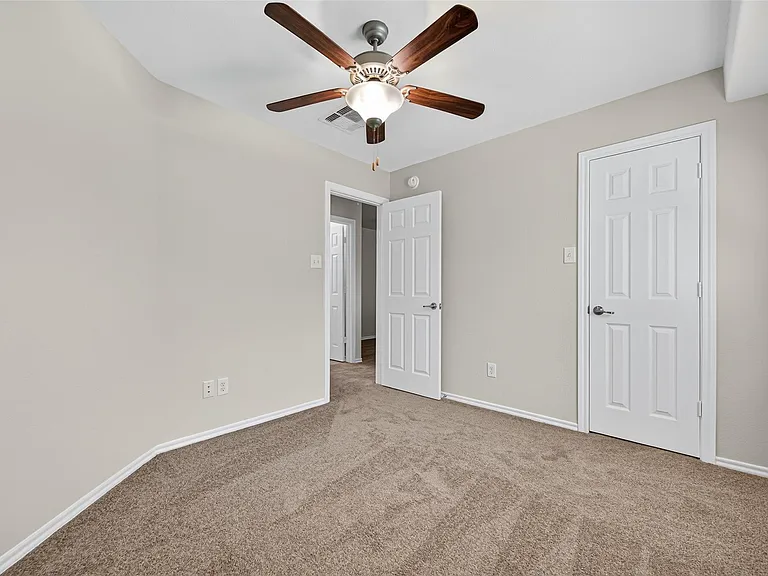 6438 Haywards Crossing South Cir — Photo 23
