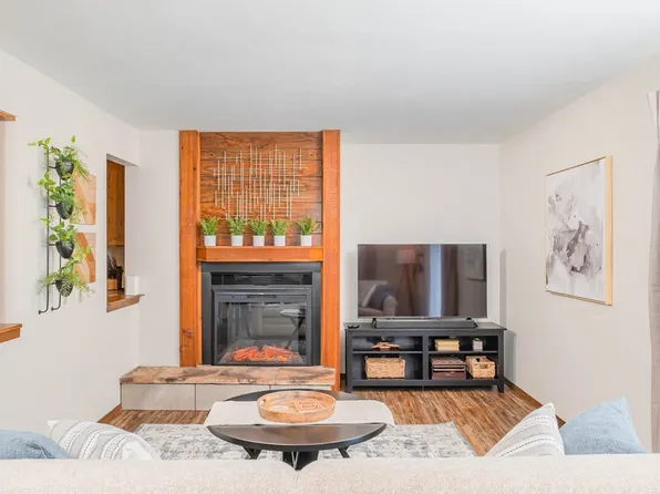 1209 W Ridgeview Dr #Id1061635p, Appleton, WI 54914