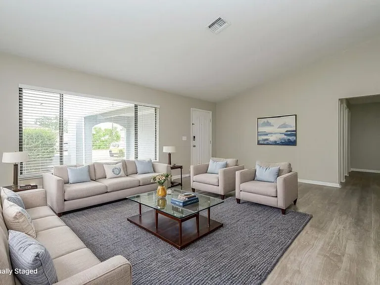 10142 Bannister St — Photo 4