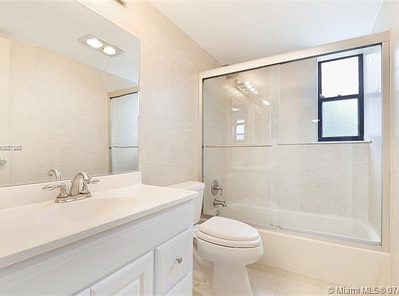 5th image of 20381 NE 30th Ave APT 214-7