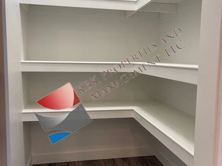 1703 Ross Ave — Photo 19