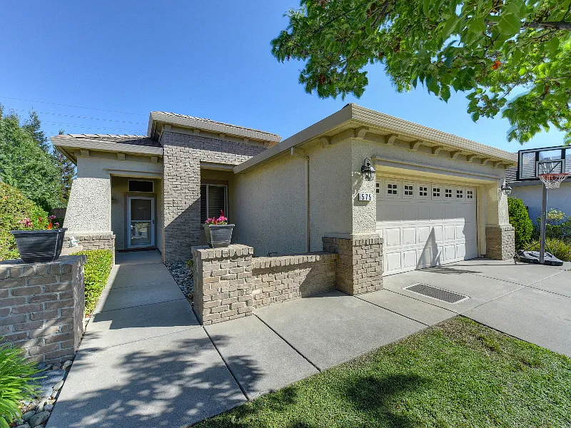575 Hillswick Cir photo 1