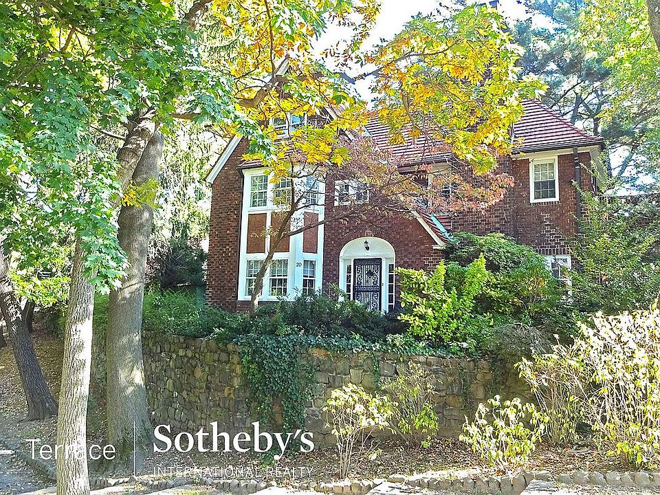 1st image of 20 Markwood Pl