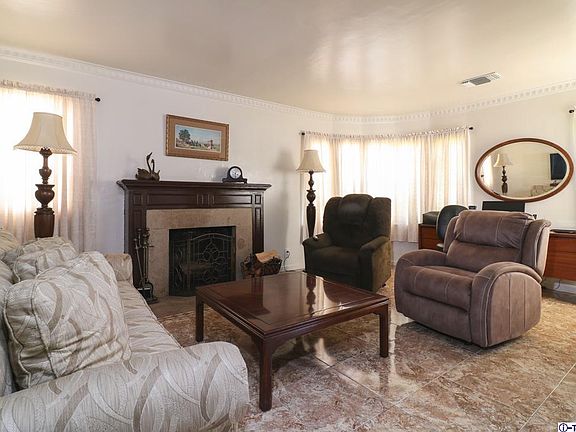 3rd image of 3048 Glenhurst Ave