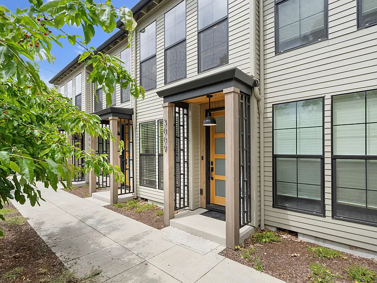 3009 NE Ainsworth St #3009 — Photo 33
