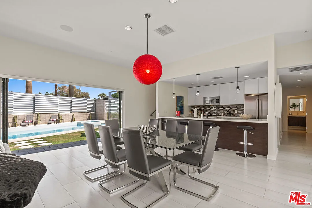 3 bed, 3.0 bath, 2153 sqft, $9,000 — Photo 4