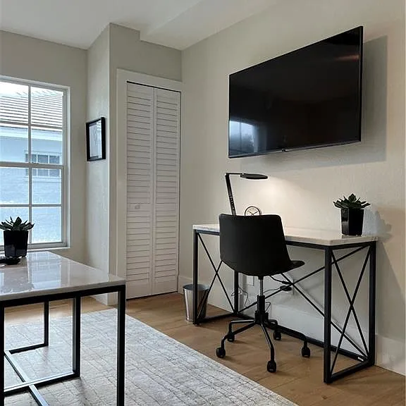7087 Barrington Cir #201 — Photo 28