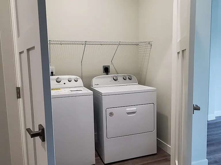 715 Lake Shore Dr NE #104 — Photo 19