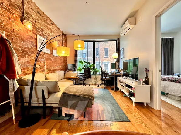 72 Willoughby St, Brooklyn, NY