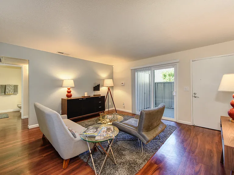 Monte Bello Apartments — Photo 7