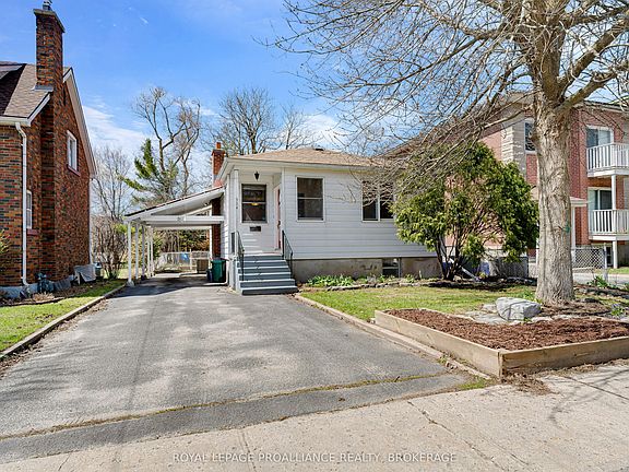 2nd image of 524 College St