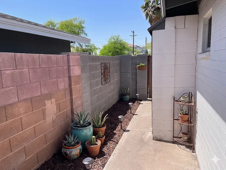 4207 N 27th St #9 — Photo 10