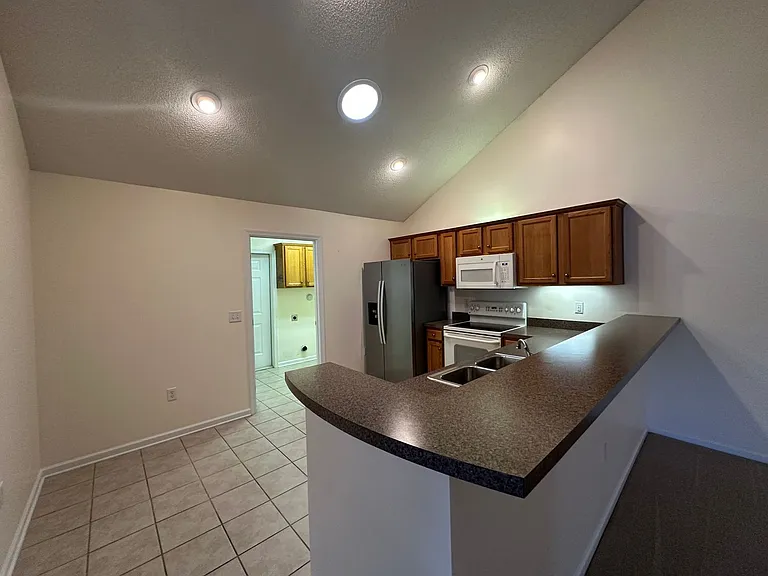 103 Hautz Way — Photo 12