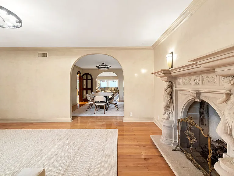 6138 Maryland Dr — Photo 24