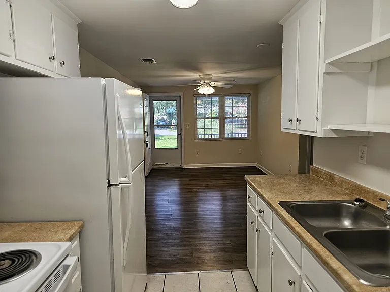 1678 Pinckney Park Dr #4 — Photo 8