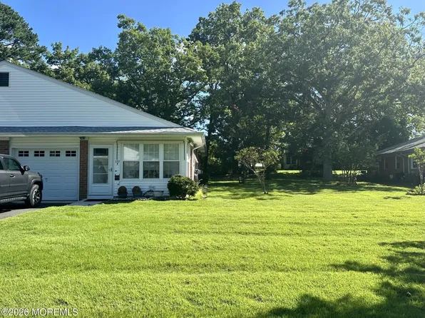 133 B Azalea Drive, Whiting, NJ 08759