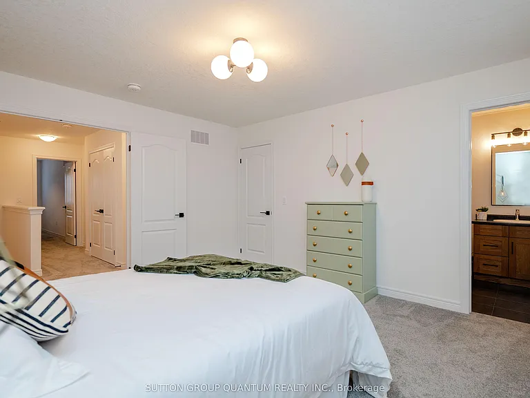 114 Mullin St — Photo 16