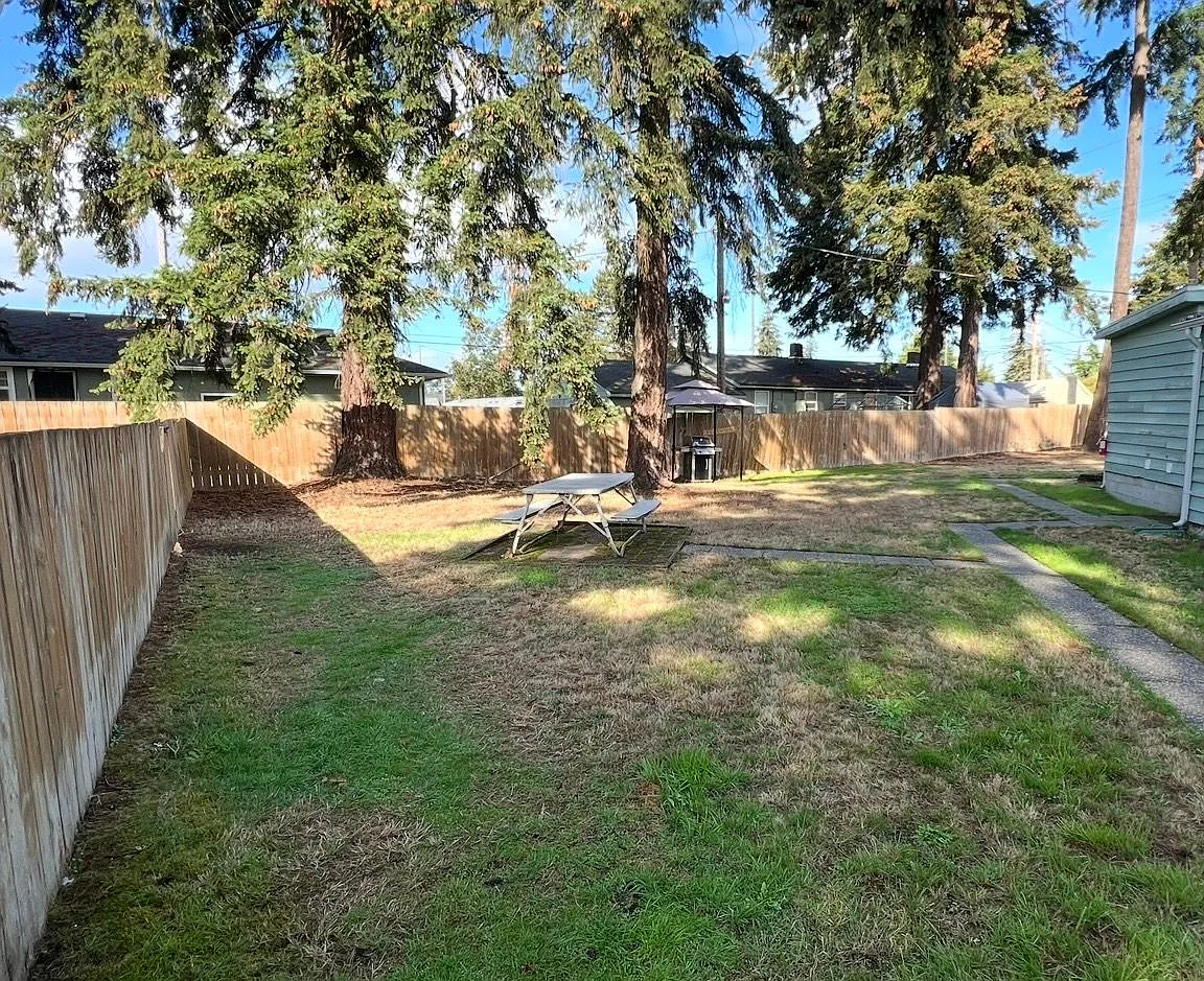 1 bed, 1.0 bath, $1,400 — Photo 4