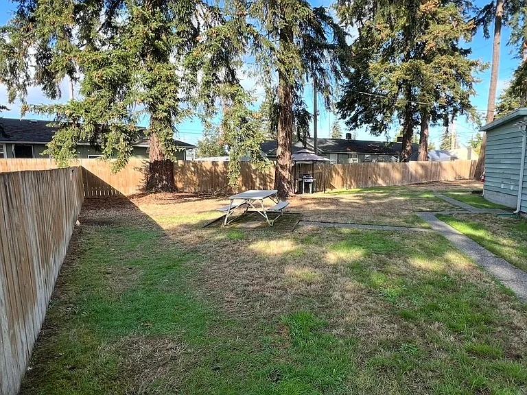 111th St SW — Photo 4