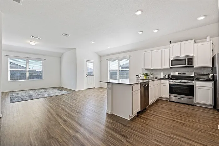21317 Wilmiller Ln — Photo 2