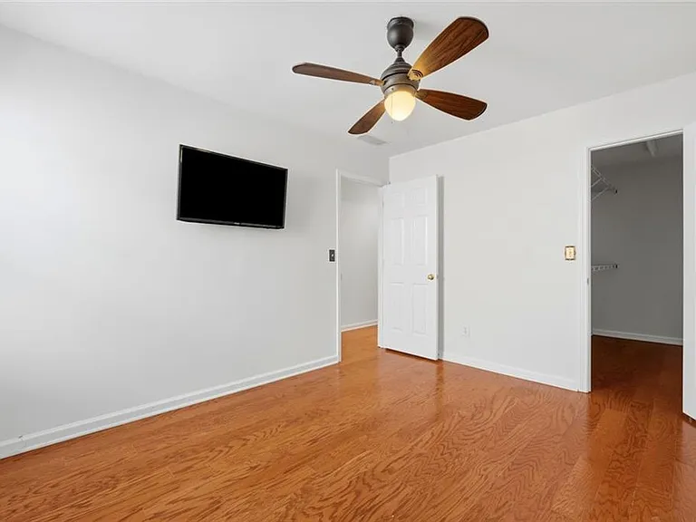 513 Stepney Ct SE — Photo 26