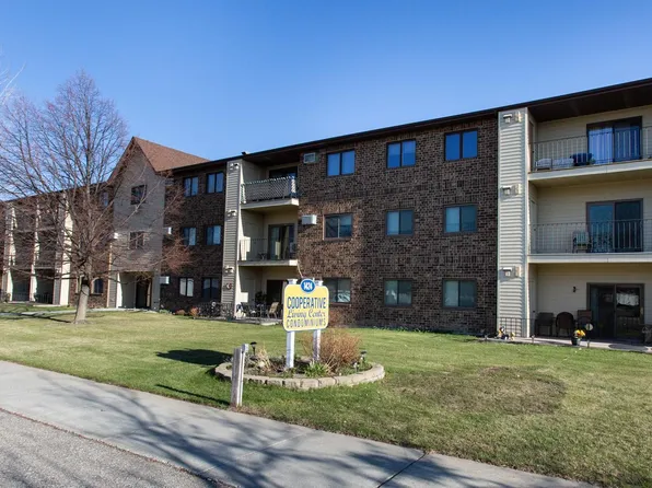 1424 14th St E APT 35, West Fargo, ND 58078