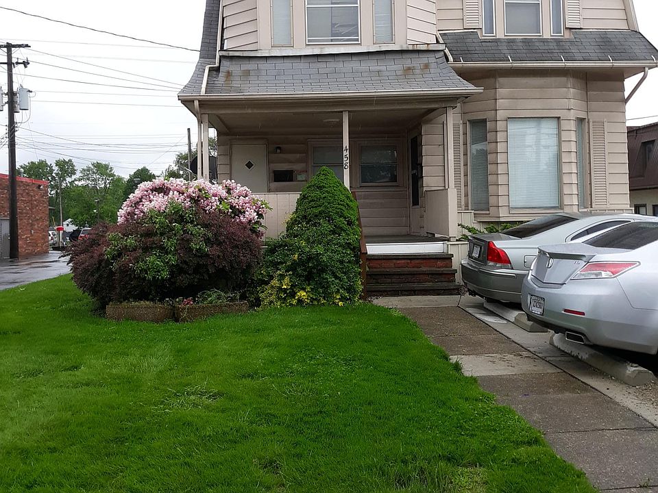 1st image of 458 Broadway Ave