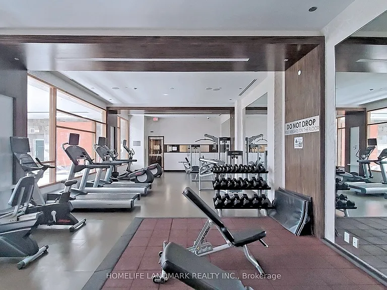 325 S Park Rd #810 — Photo 28