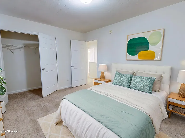19 Berkshire Ln #101 — Photo 5